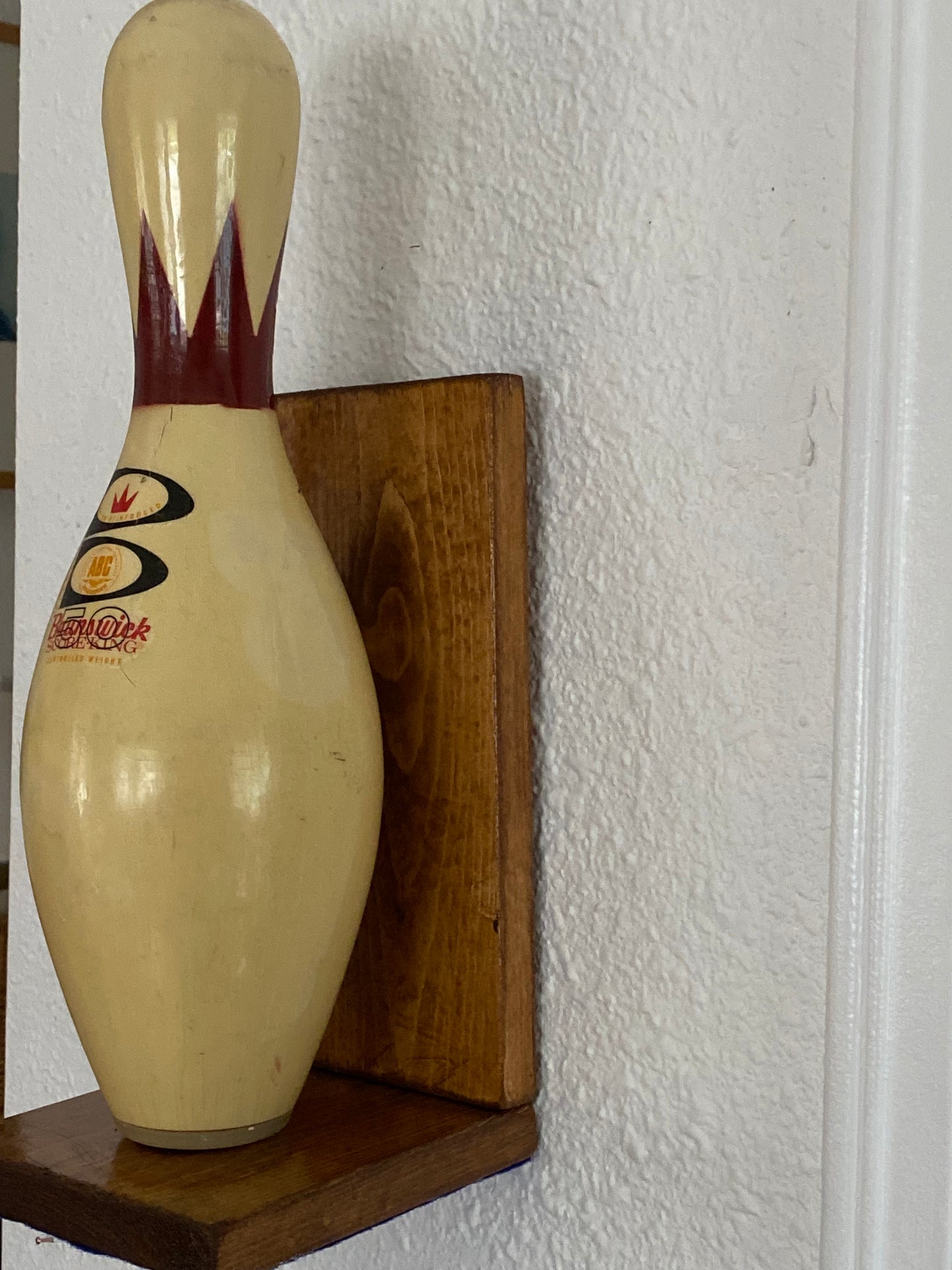 Vintage bowling pin wall plaque