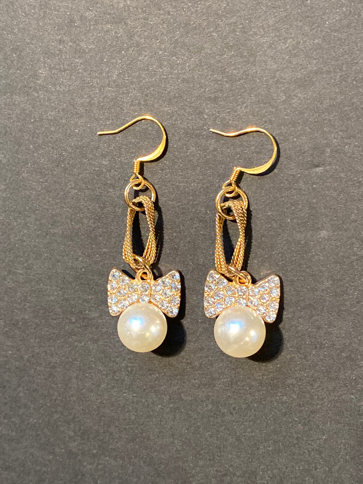 Bows and pearls earrings