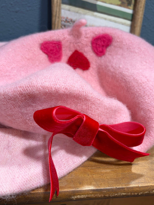Pink beret with hearts