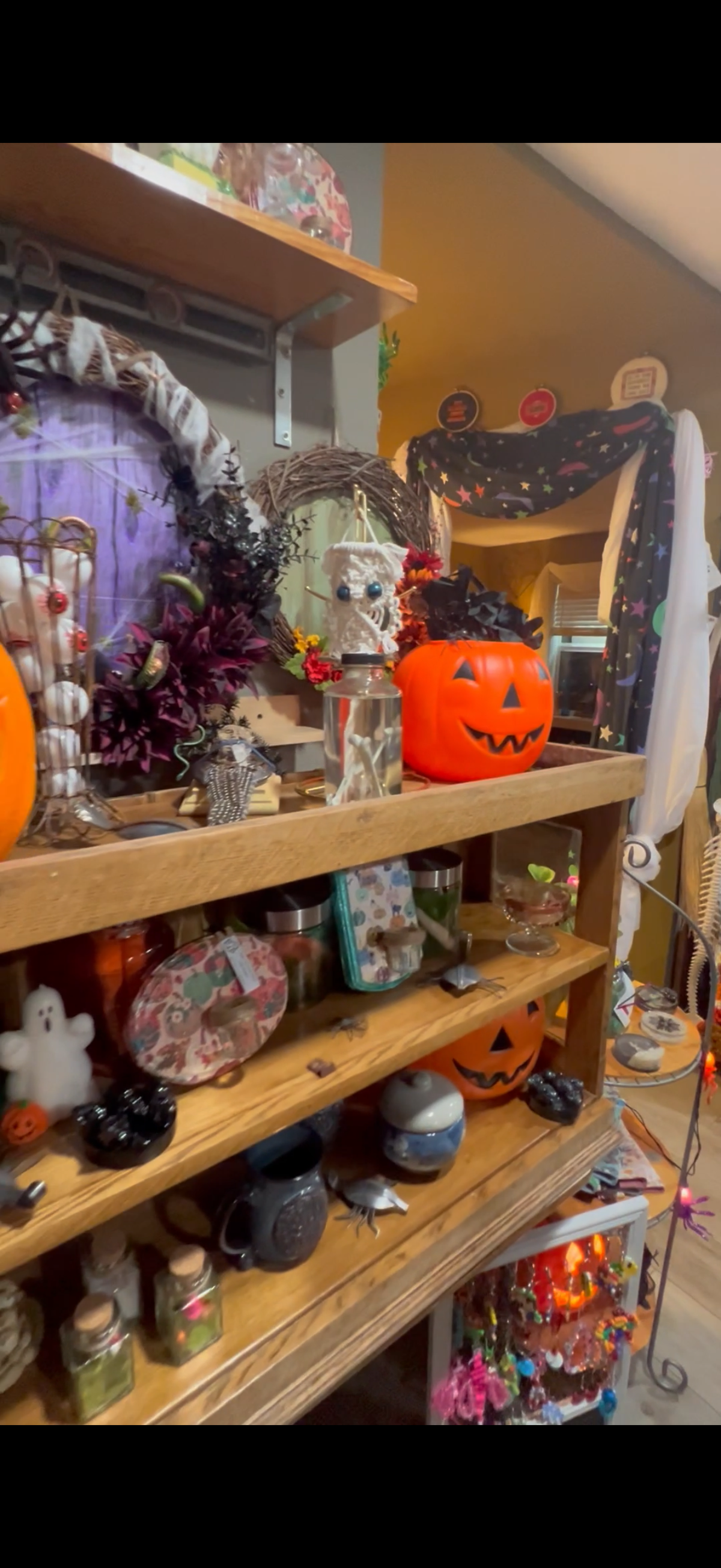 Spooky market