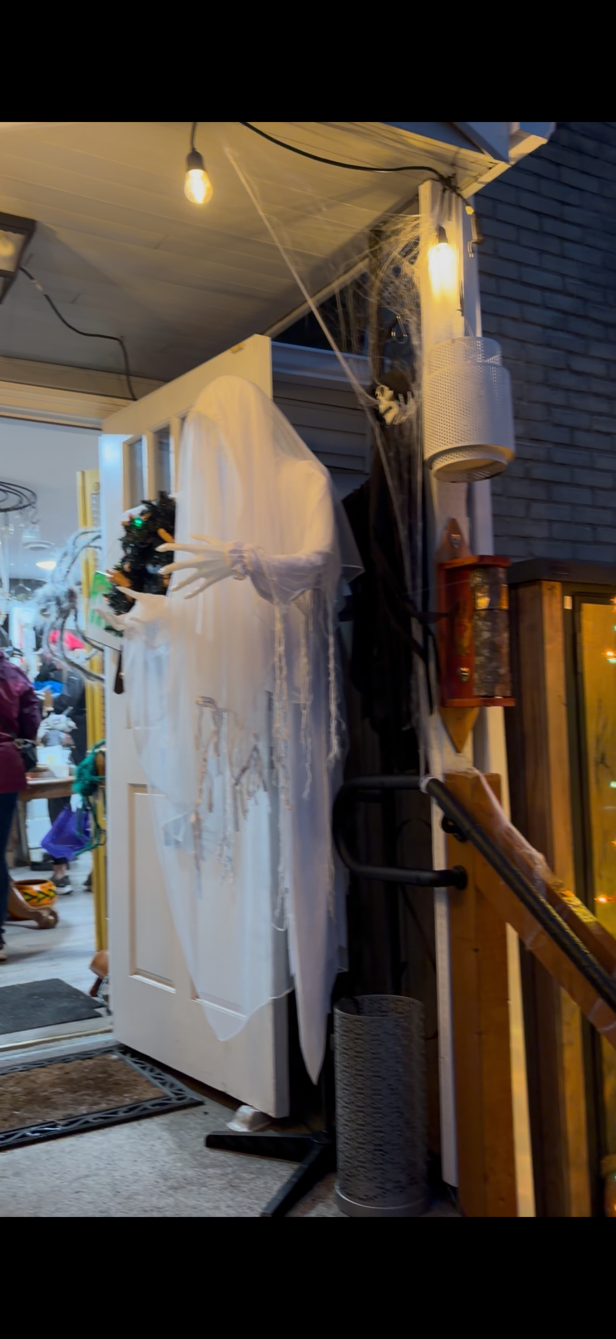 Spooky market